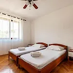 アパート By The Sea Tri Zala, Korcula - 9237 *