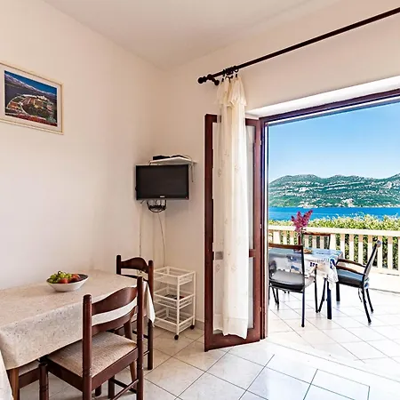 By The Sea Tri Zala, Korcula - 9237 *